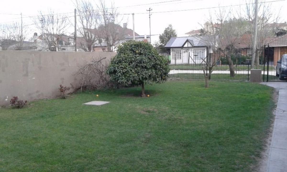 2 bedrooms House in Mar del Plata, Argentina No. 101589