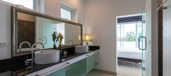 4 bedrooms Villa in Chalong, Thailand No. 6015 19