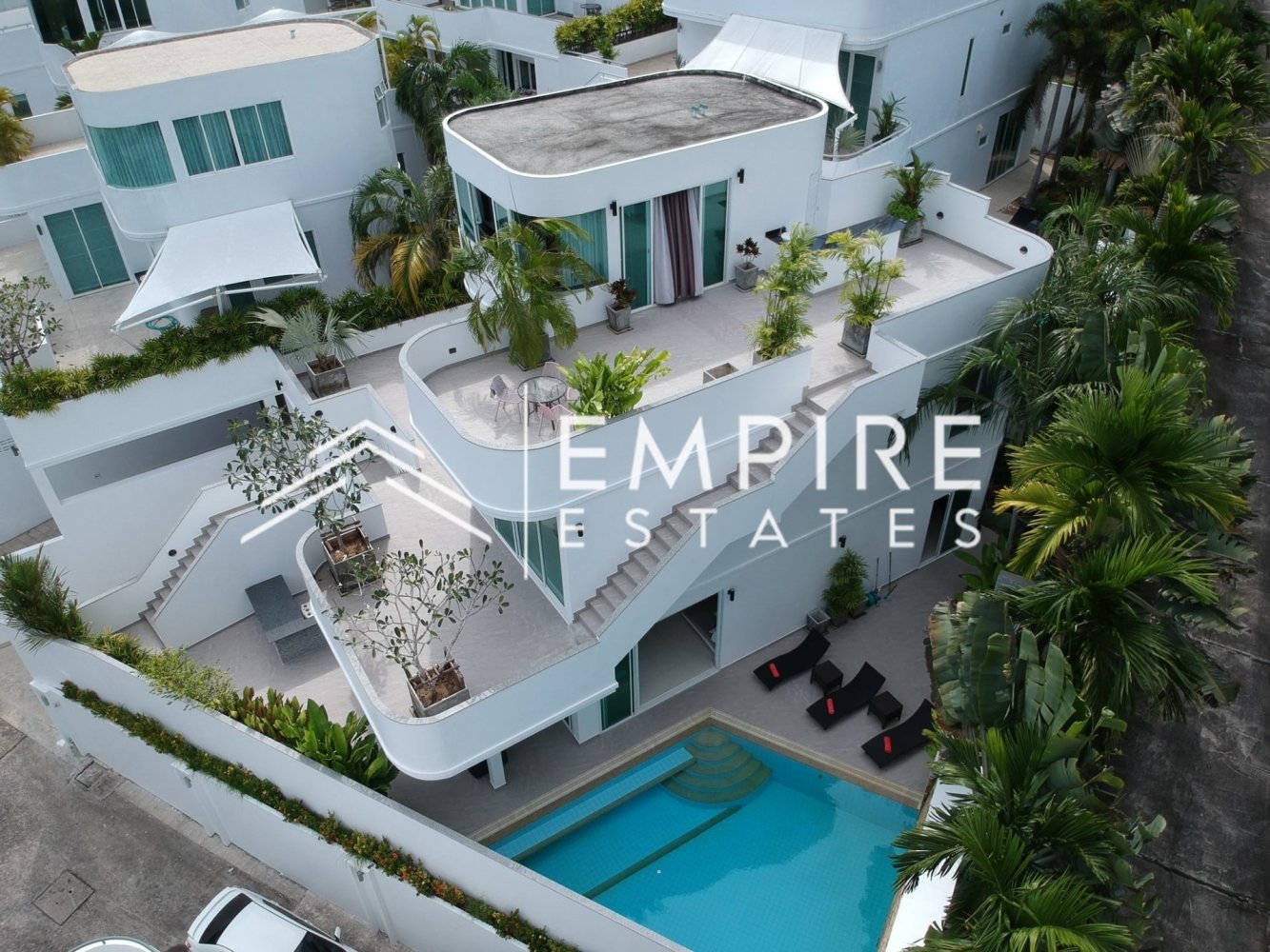 4 bedrooms Villa in Chalong, Thailand No. 6015