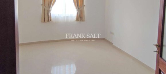 3 bedrooms Maisonette in Naxxar, Malta No. 8360 17