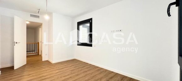 3 bedrooms Duplex in Badalona, Spain No. 171554 14