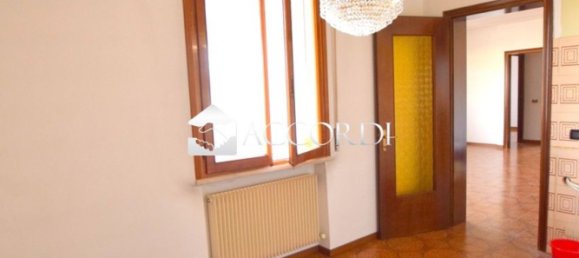 4 bedrooms Apartment in Trevignano, Italy No. 381182 3