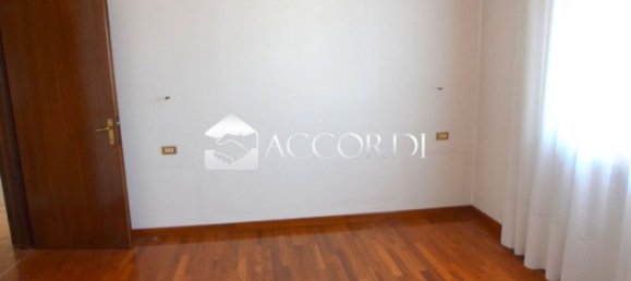 4 bedrooms Apartment in Trevignano, Italy No. 381182 8