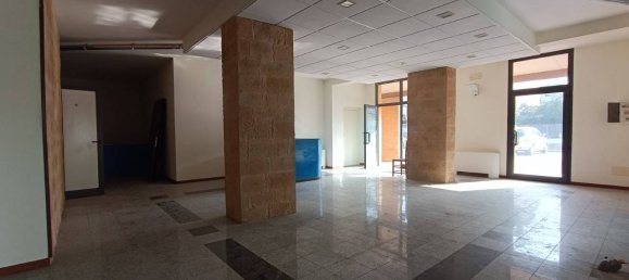 240m² Commercial property in Felino, Italy No. 315793 10