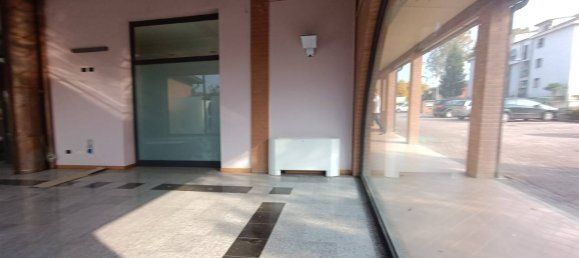 240m² Commercial property in Felino, Italy No. 315793 30