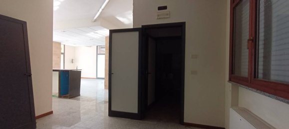 240m² Commercial property in Felino, Italy No. 315793 12