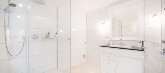 Duplex T5 em Stuttgart, Germany N.º 79231 30