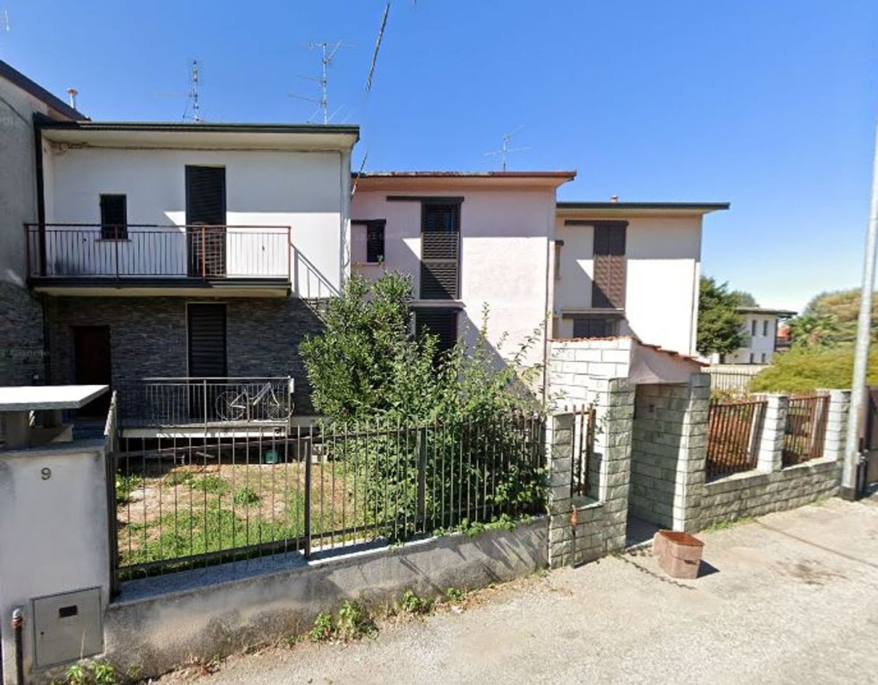 3-salle Maison à Fagnano Olona, Italy No. 8428