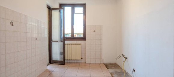 3 Schlafzimmer Wohnung in Lallio, Italy, Nr. 302637 7