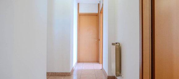 3 Schlafzimmer Wohnung in Lallio, Italy, Nr. 302637 17