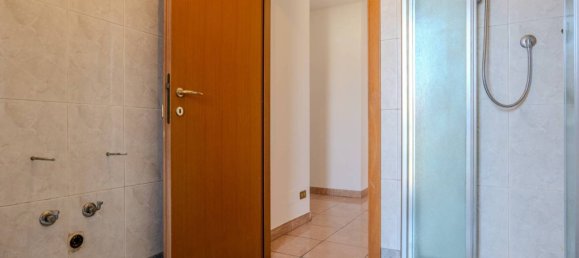 3 Schlafzimmer Wohnung in Lallio, Italy, Nr. 302637 16