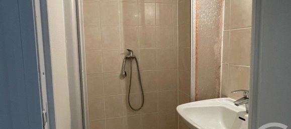 Casa de 4 dormitorios en Sancoins, France No. 215613 15