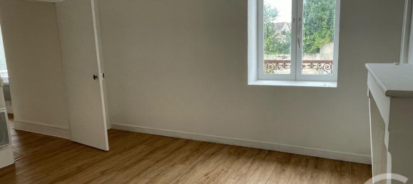 Casa de 4 dormitorios en Sancoins, France No. 215613 13