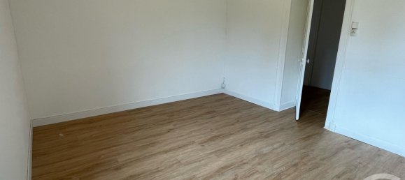 Casa de 4 dormitorios en Sancoins, France No. 215613 18