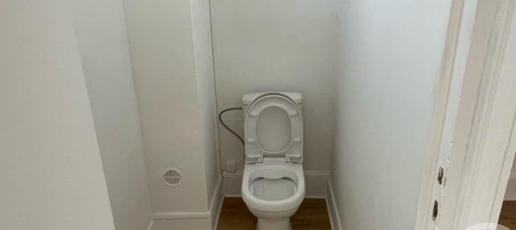 Casa de 4 dormitorios en Sancoins, France No. 215613 11