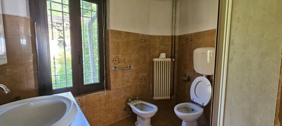 4 rooms House in Varsi, Italy No. 259767 24