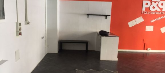 68m² Commercial property in Rome, Italy No. 111350 15