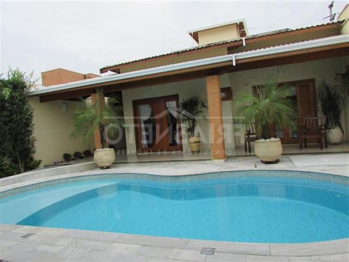 Casa de 2 dormitorios en Sao Paulo, Brazil No. 444749