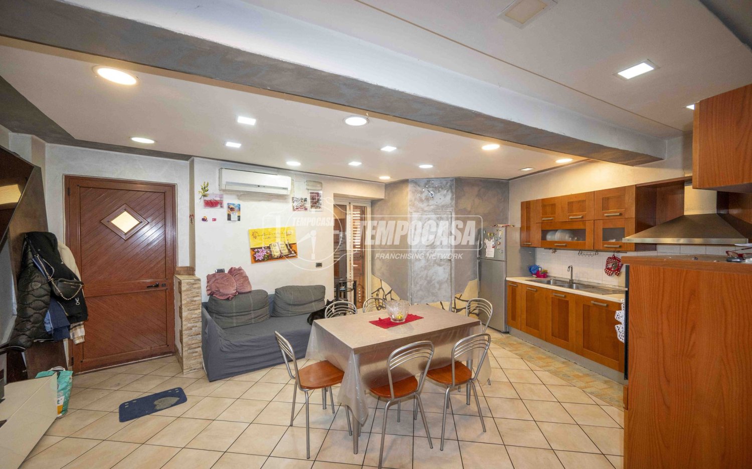 Квартира с 2 спальнями в Мессина, Италия № 312585