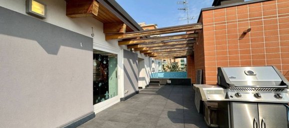 4 bedrooms Penthouse in Parma, Italy No. 334898 35