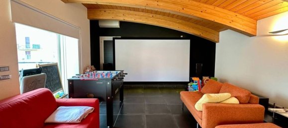 4 bedrooms Penthouse in Parma, Italy No. 334898 37