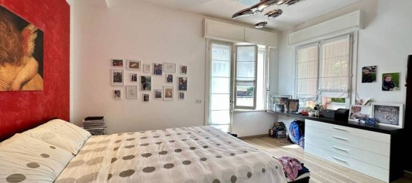 4 bedrooms Penthouse in Parma, Italy No. 334898 14