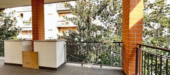 4 bedrooms Penthouse in Parma, Italy No. 334898 11