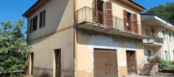 2 bedrooms Villa in Pignone, Italy No. 86725 4