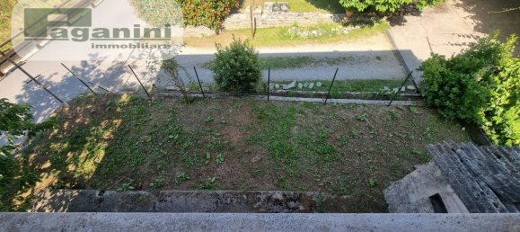 2 bedrooms Villa in Pignone, Italy No. 86725 9