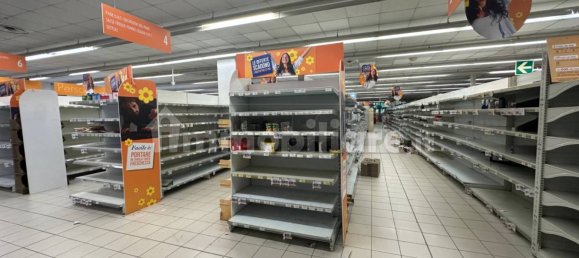 3 rooms Commercial property in Udine, Italy No. 354567 10