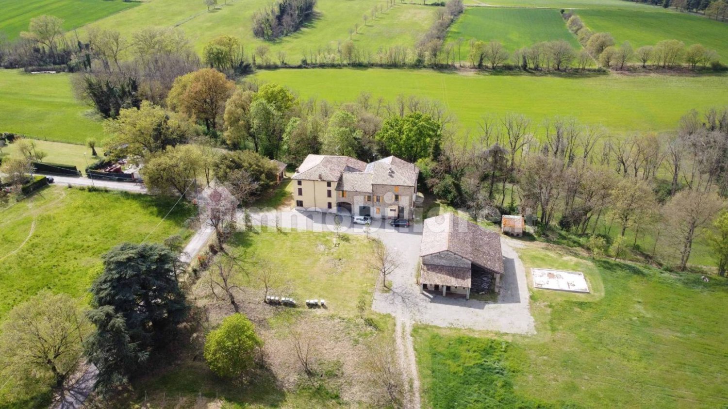Casa de 10 dormitorios en Sala Baganza, Italy No. 375417