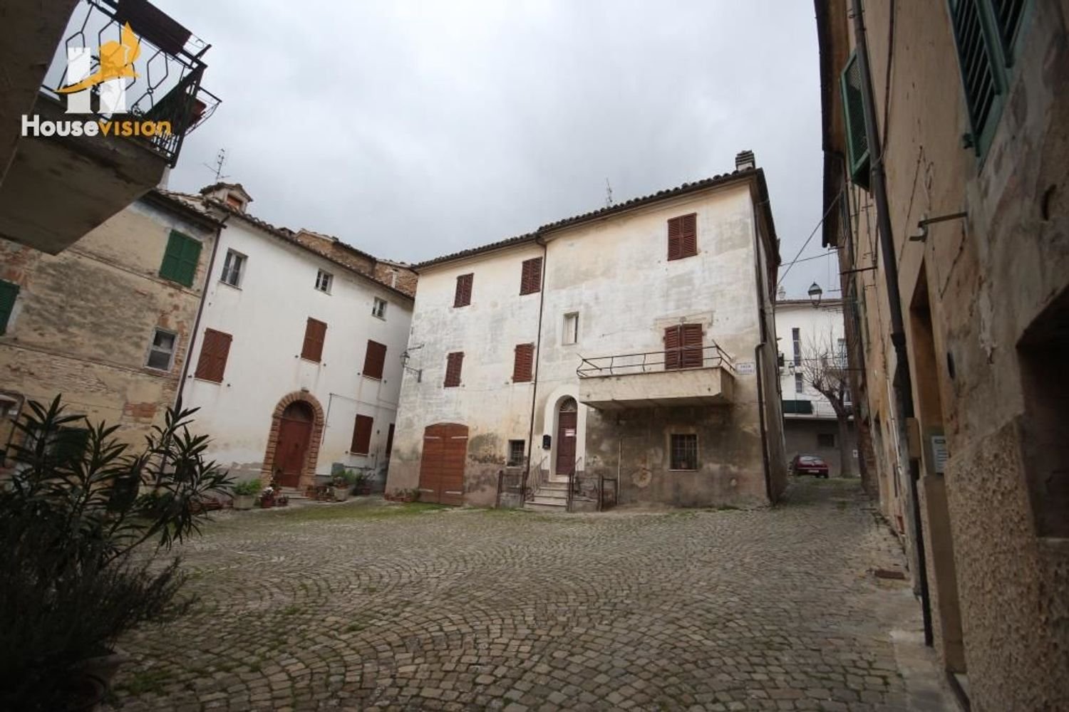 Дуплекс с 5 комнатами в Монтекаротто, Италия № 78682