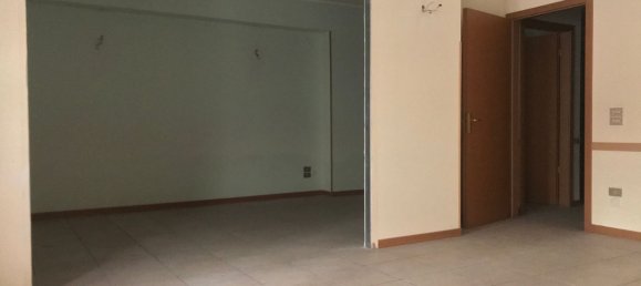 Квартира с 3 комнатами в Реджо Калабрия, Италия № 220757 3