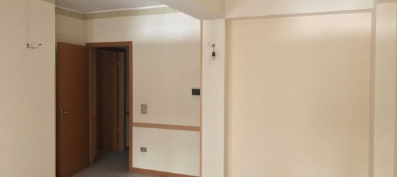 Квартира с 3 комнатами в Реджо Калабрия, Италия № 220757 2