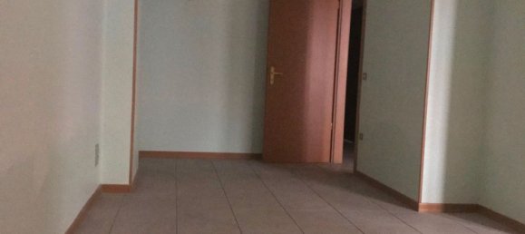 Квартира с 3 комнатами в Реджо Калабрия, Италия № 220757 8