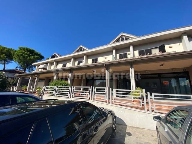 130m² Commercial property in Montelabbate, Italy No. 344660