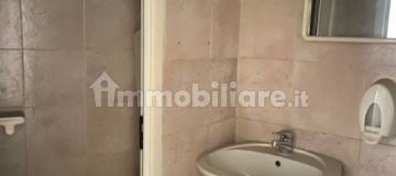 Gewerbliche Immobilie in Montelabbate, Italy 130m², Nr. 344660 18