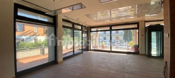 130m² Commercial property in Montelabbate, Italy No. 344660 10