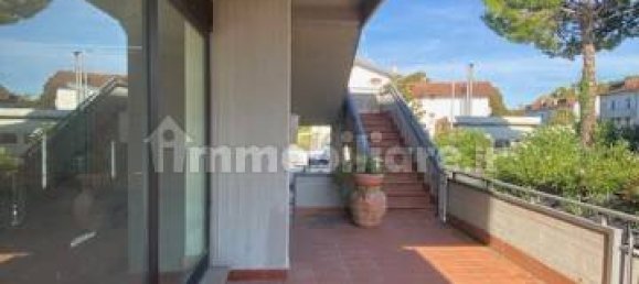 130m² Commercial property in Montelabbate, Italy No. 344660 12