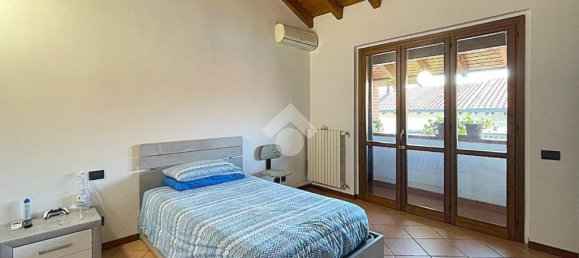 Villa T3 em Bregnano, Italy N.º 378832 9