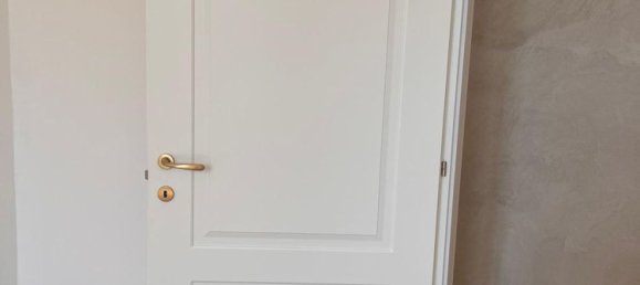 4 bedrooms Apartment in Modena, Italy No. 353649 21