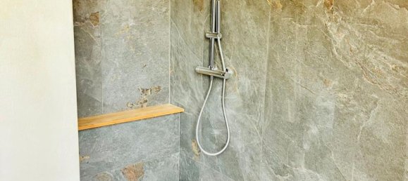 4 bedrooms Apartment in Modena, Italy No. 353649 16