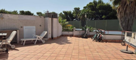 3 rooms Apartment in Bisceglie, Italy No. 133373 2