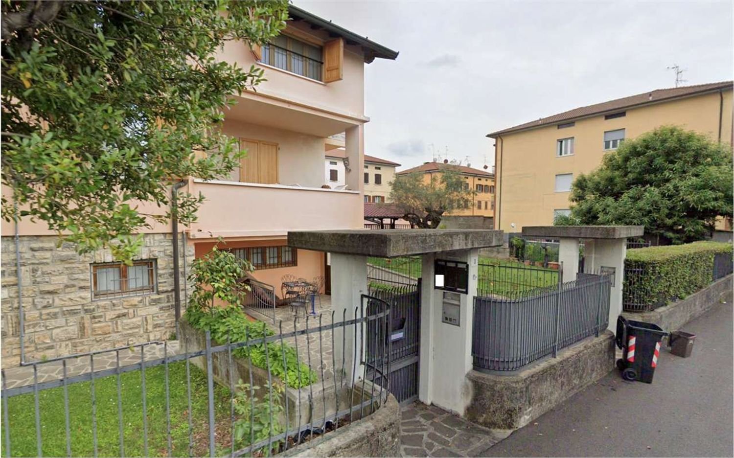 166m² Office in Rovato, Italy No. 364583