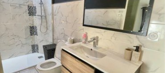 Apartamento de 2 dormitorios en Le Teil, France No. 343797 4