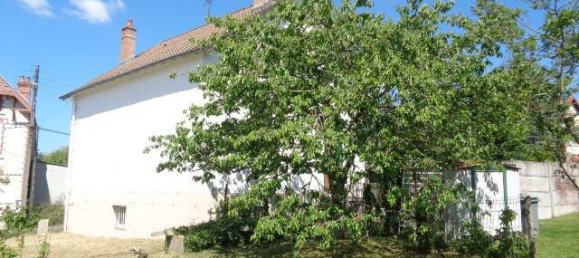 3 bedrooms House in Vierzon, France No. 103864 10