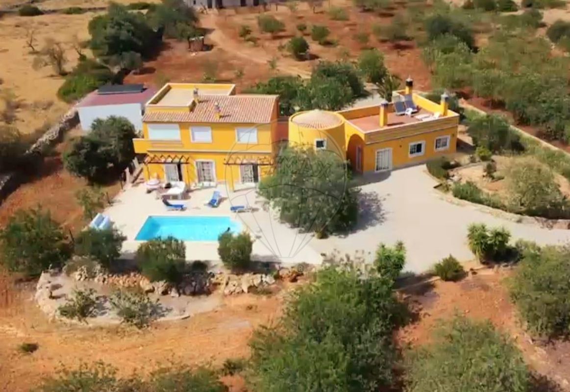 3 bedrooms House in Faro, Portugal No. 20970