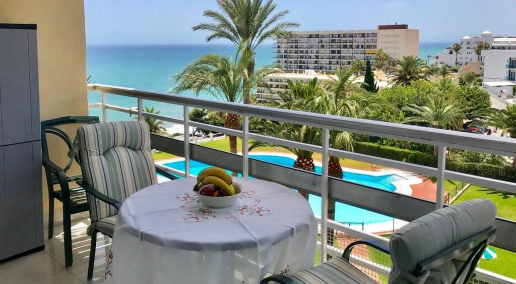 Apartamento de 1 dormitorio en Torremolinos, Spain No. 186613