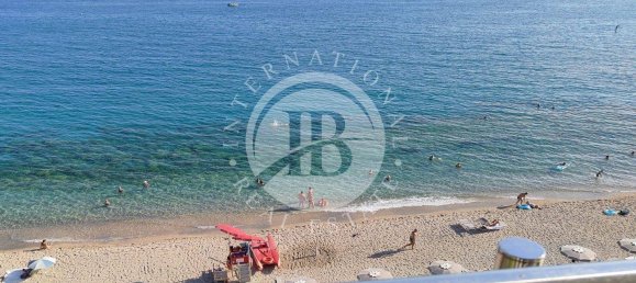 Ático de 2 dormitorios en Finale Ligure, Italy No. 36951 2