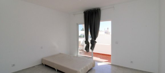 Villa T4 em Quarteira, Portugal N.º 160482 33